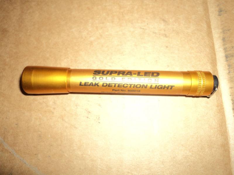 Portable ac leak detector uv refrigerant flashlight pen