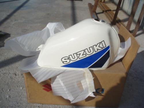  sx 200 r  petrol fuel gas tanknos  suzuki new   nos-suzuki-partss.com