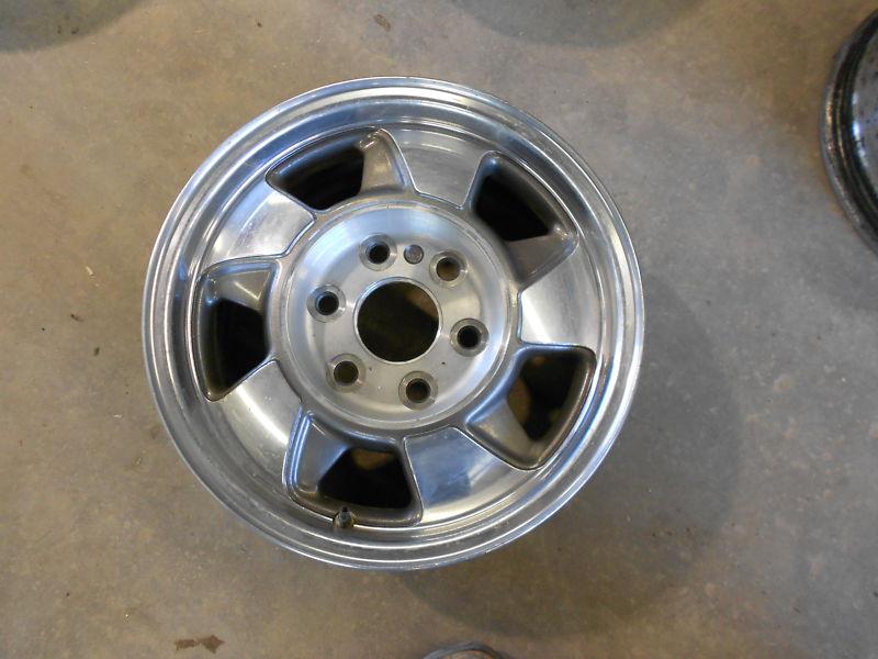 1 factory 16" chevy aluminum wheel 6 on 5.5 99-02