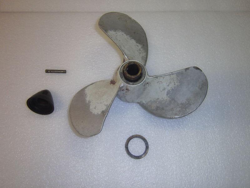 Johnson evinrude propeller