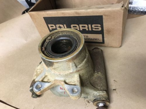 08-14 rzr 800 &amp; sportsman 700 - oem polaris rear right/passenger knuckle - r14