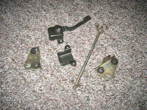 1980 yamaha xs400 special ii factory original step seat latch hardware> exc cond
