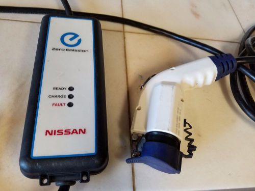 Nissan leaf charging cord