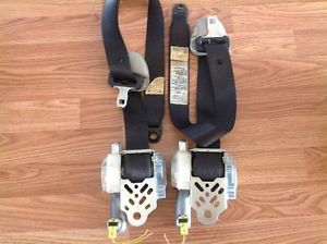 Scion xa front seat belts 2004-2005-2006 black color original.(l &amp;  r)