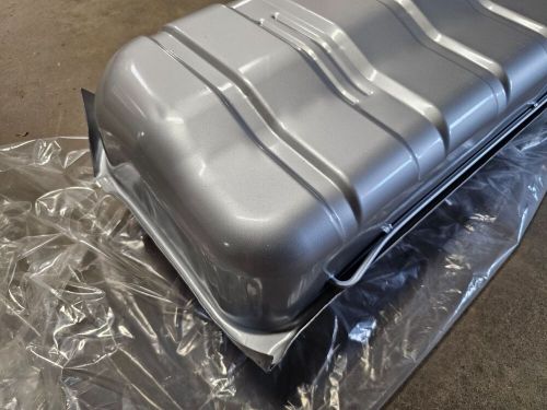 Gas tank for 1961-1964 oldsmobile 88 &amp; 98 passenger car open box