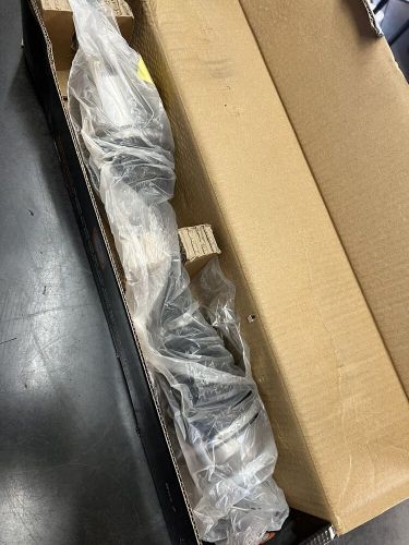 Volvo s60 01-09 front left cv axle shaft part #vo-8-8580a