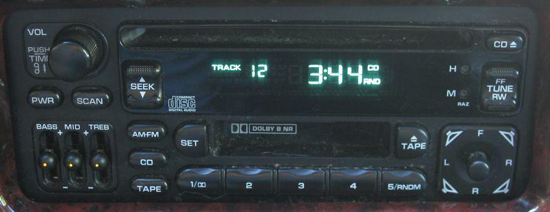 97-00 Chrysler Town & Country Cassette CD Radio OEM, US $99.99, image 2