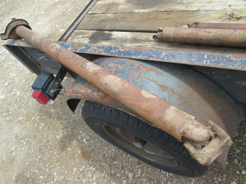 Dodge 53.5-inch truck driveshaft with bearing