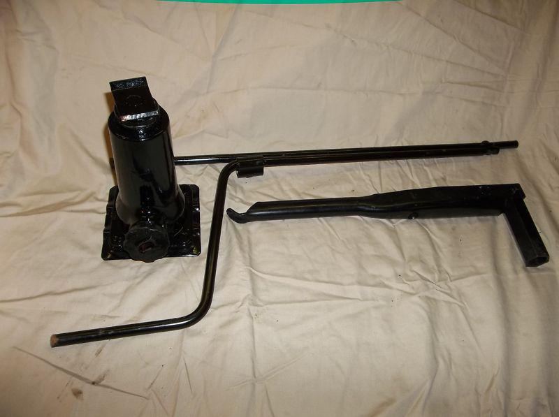 97 98 99 00 01 jeep cherokee xj under rear seat jack with handle and lug wrench
