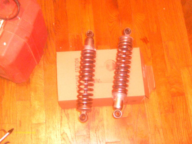 1980 gn400 suzuki rear shocks good shape 