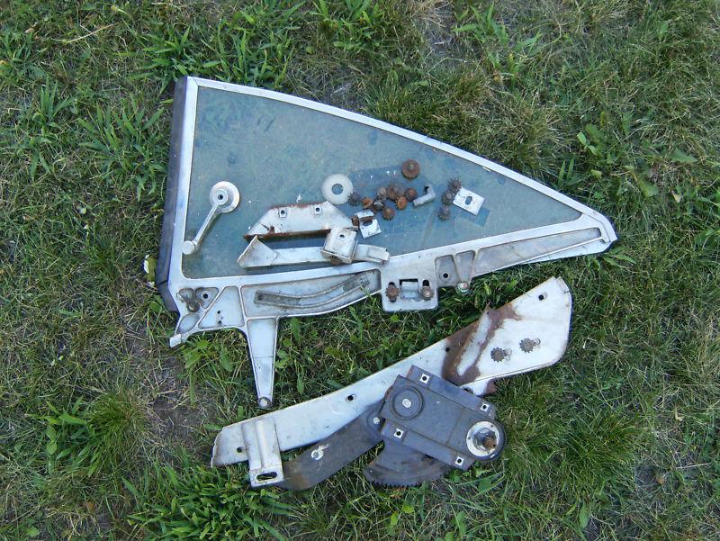 1967 ford galaxie fastback quarter glass side window rh regulator complete