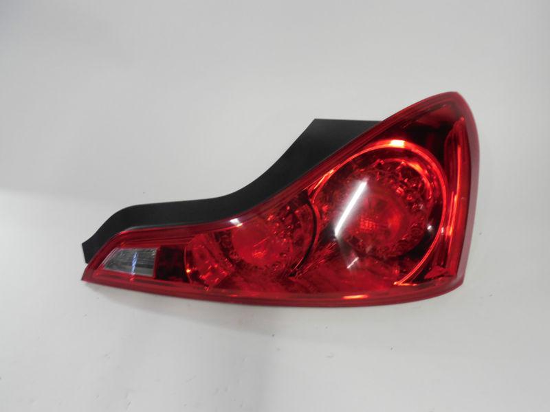 Find 06 07 INFINITI G35 SEDAN OEM RIGHT TAIL LIGHT NICE! in Flat Rock