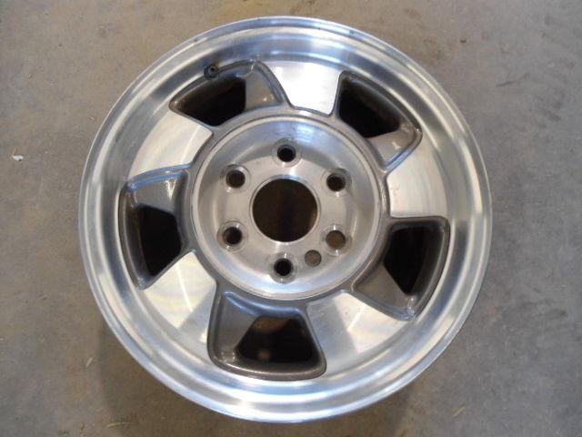 1 factory 16" chevy aluminum wheel 6 on 5.5 99-02