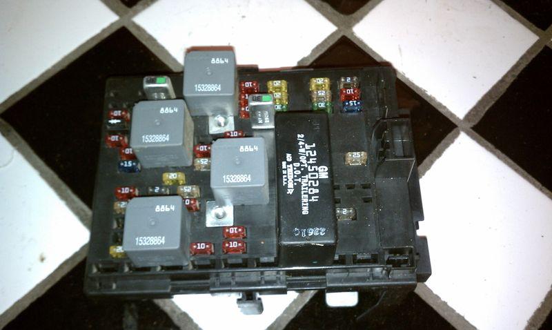 02 03 04 05 06 07 buick rendezvous interior inside fuse box panel 15364601