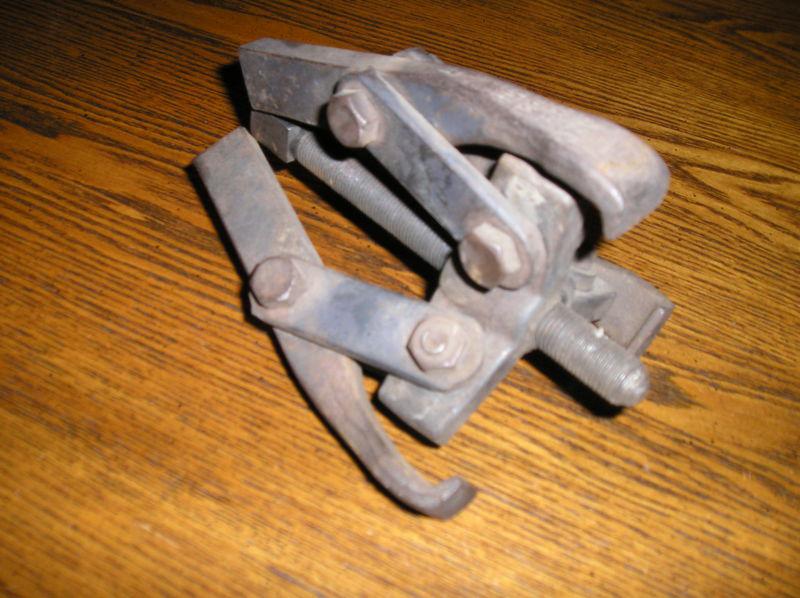 Vintage 3 arm bray 1001 gear bearing pulley puller 