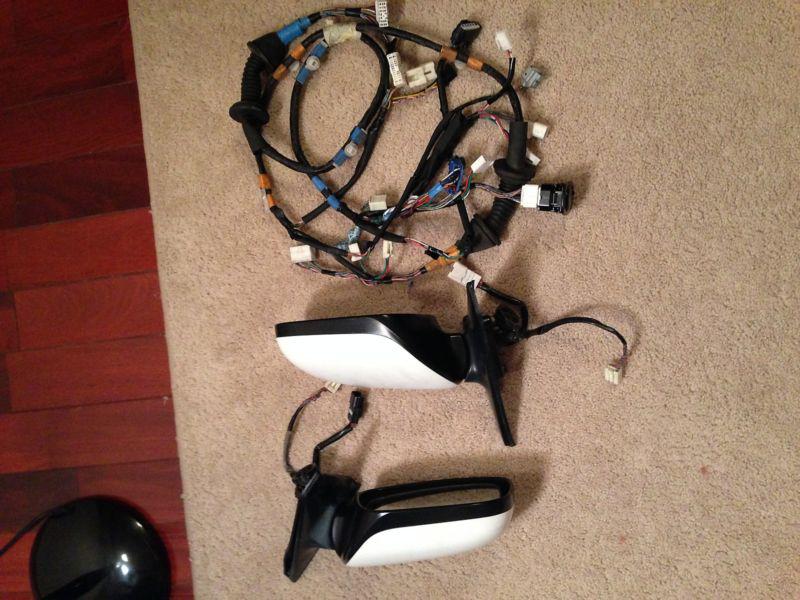 Sell JDM OEM LEXUS IS200 IS300 POWER FOLDING MIRRORS ALTEZZA SXE10 in