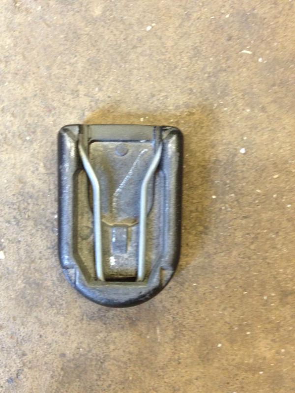 Honda pilot rear view mirror mount.  fits all hondas?  great condition