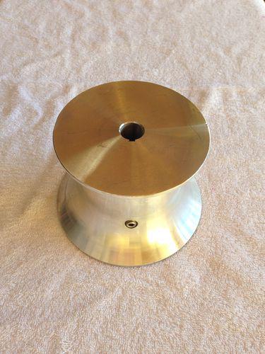 Capstan deck winch or shrinp and crab or lobster pot puller