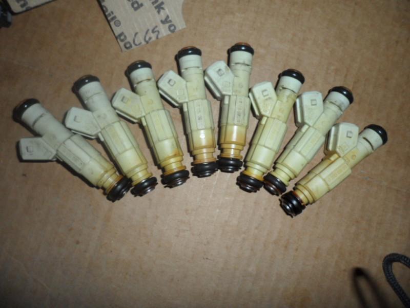 36lb fuel injectors mustang,camaro corvette 4 holes