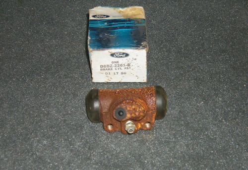 Nos rear brake drum wheel cylinder 1978-1982 ford fairmont futura/mercury zephyr