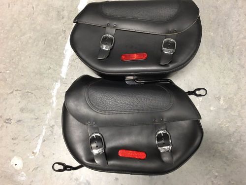 Softail convertible cvo screaming eagle  detachable saddlebags  88253-10