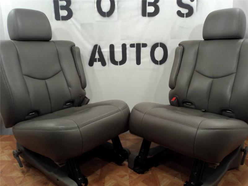 Sell 0006 CHEVY TAHOE YUKON SUBURBAN 2ND ROW XL TRUCK SEATS in Erie, Pennsylvania, US, for US