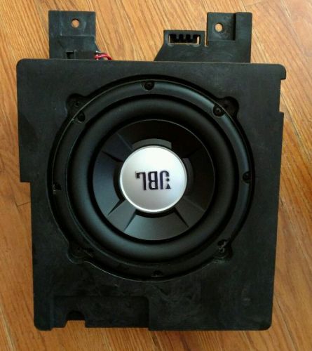 2000-2006 chevy tahoe gmc yukon rear subwoofer box with jbl 8&#034; subwoofer nice!!!