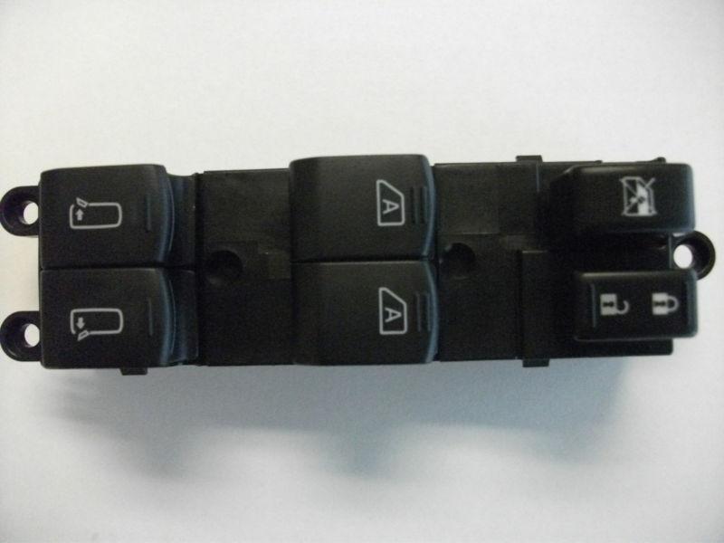 Sell 2007 Nissan Quest SW Power Window Main in Stuart, Florida, US