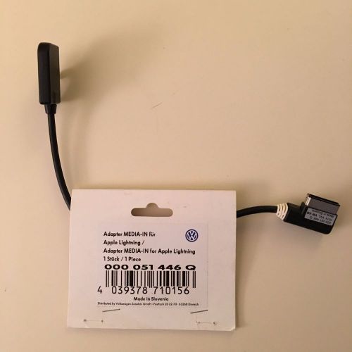 Vw apple iphone lightening cable oem for current auto - part#: 000 051 446 q