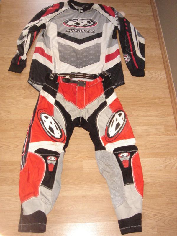 Answer red pants mens sz34"waist & matching jersey mens sz.lrg, used very little