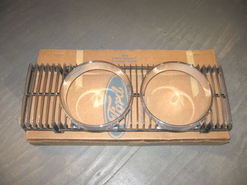 1974 1975 1976 mercury cougar headlight bezel / door  d4wy-13064-a right side