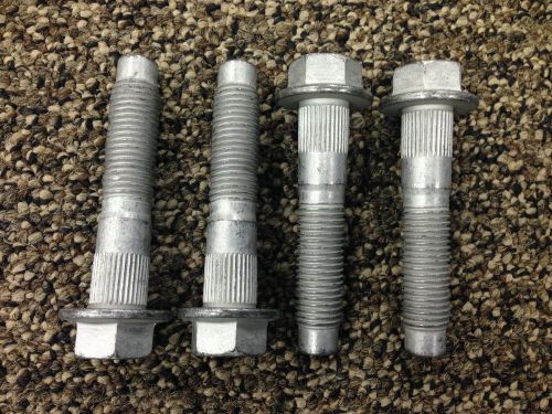 Front suspension-strut lower bolt w715932s439 - one package of 4 pieces