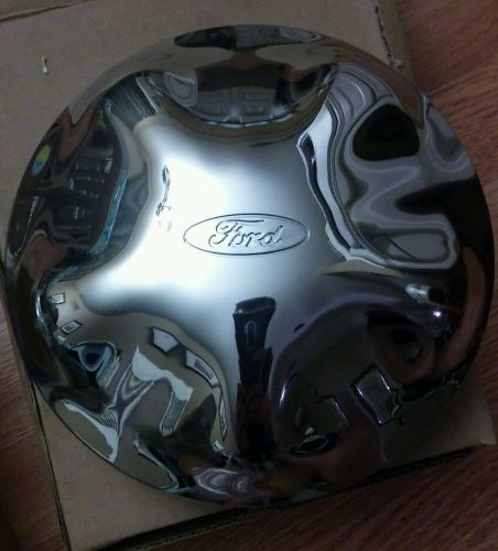 Ford chrome center caps f150 &amp; expedition new with box