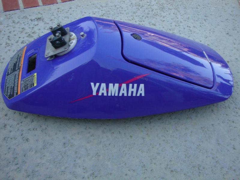 Yamaha waverunner 3 lll 650 701 700 hood engine hatch w/ sterering column 95 94
