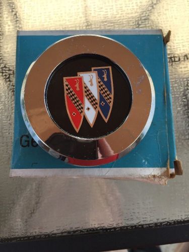 Nos genuine gm 1256631 center cap buick century regal poly cast wheel 78-85 79