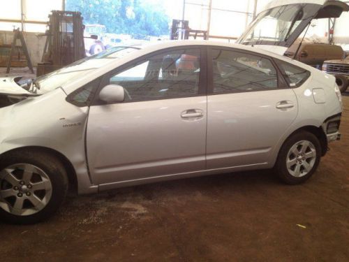 Prius     2008 clock 2366566