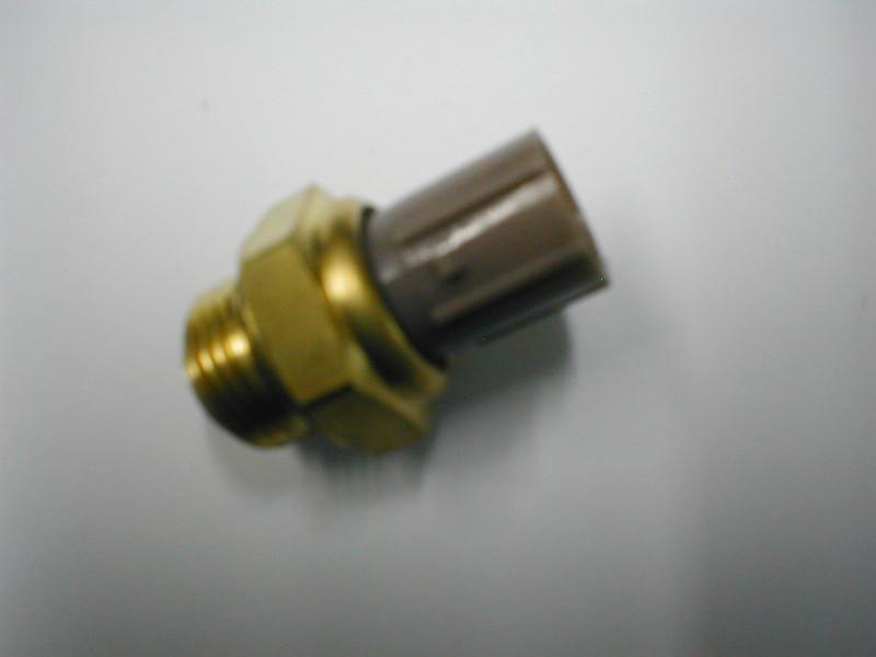 Sell 20002007 HONDA S2000 COOLING FAN TEMPERATURE SENSOR SWITCH in Cincinnati, Ohio, US, for US