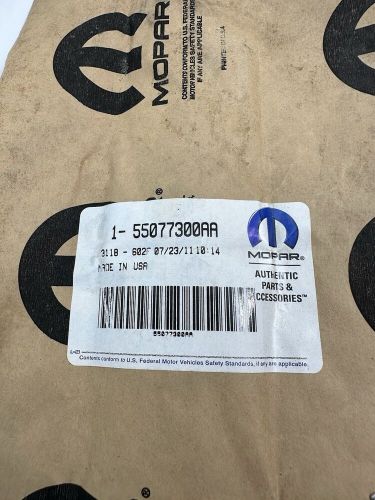 Genuine mopar dodge 55077300aa "dodge" nameplate emblem 02-04 ram 04-06 sprinter