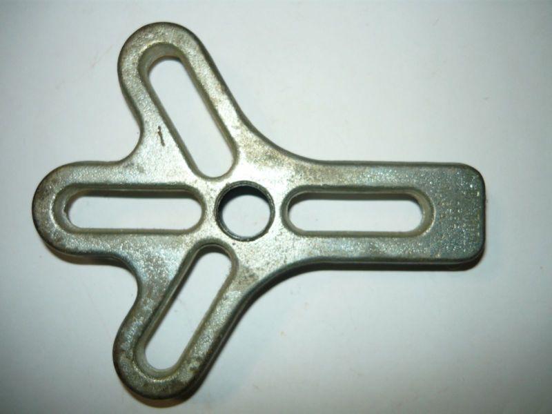 Sell Vintage KD Tools Harmonic Balancer Puller 2286 in Pearland