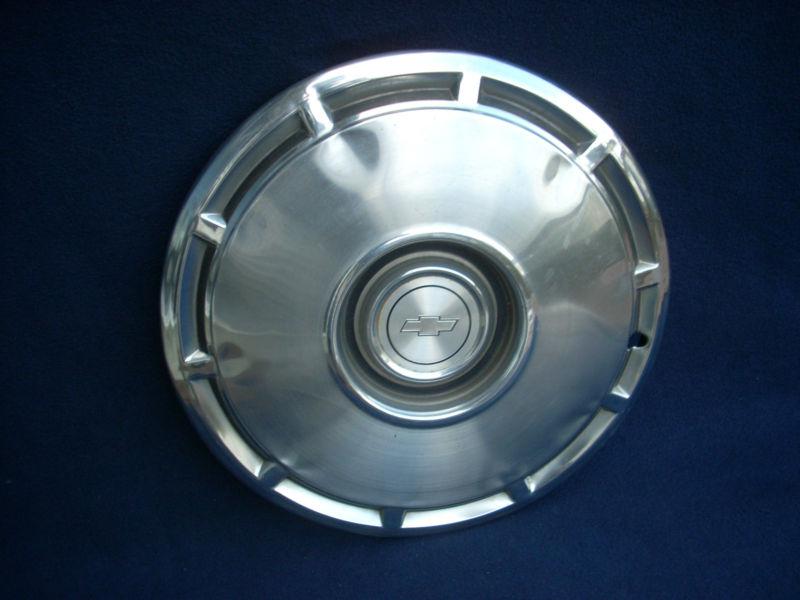 Vintage gm chevrolet chevy auto car 15" aluminum replacement wheel cover hub cap