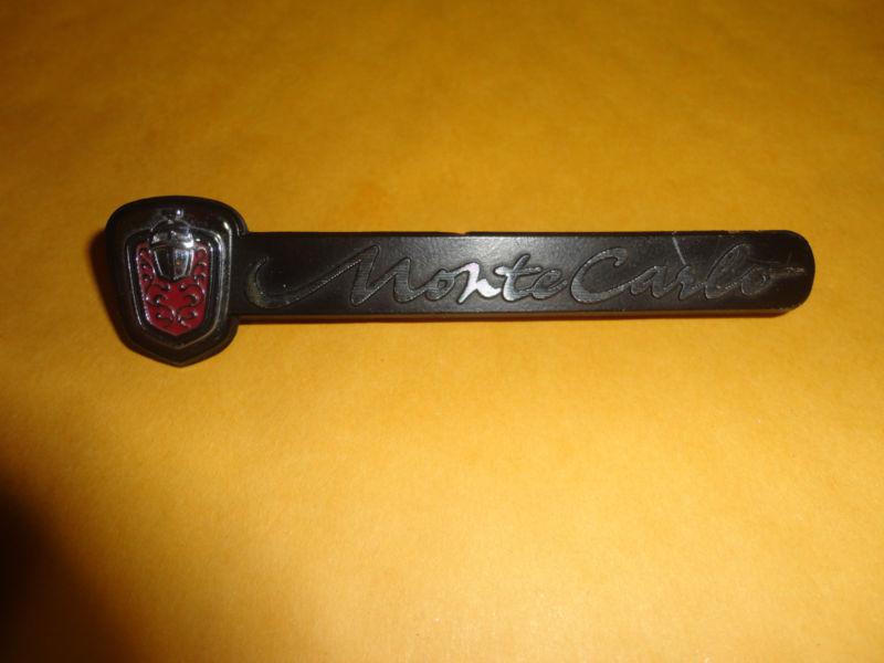 2000-2005 monte carlo dash emblem