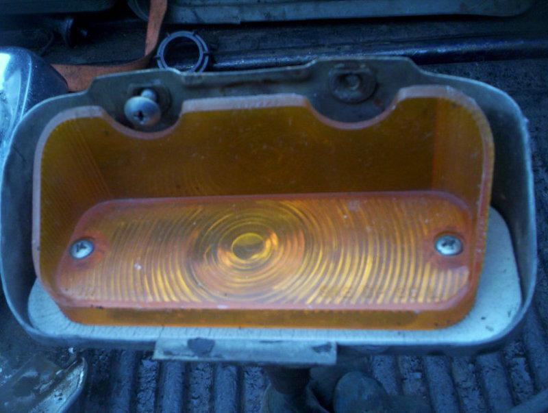 Sell 1965 65 DODGE DART FRONT TURN SIGNALS / PARKING LIGHTS in Everett