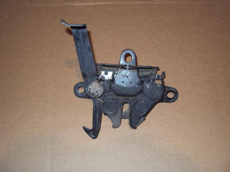 2002 2003 2004 2005 2006 toyota camry hood latch