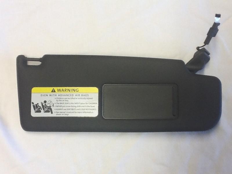Sell 2006 06 VOLKSWAGEN VW GOLF REPLACEMENT SUN VISOR RIGHT PASSENGER