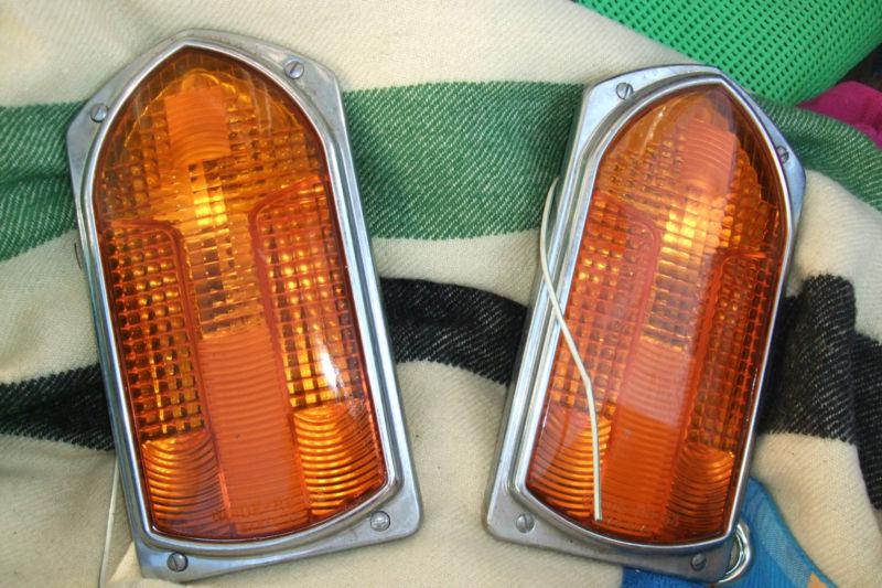 Nos vintage pair amber guide r8-53 arrow turn signal lights flxible bus nos gmc