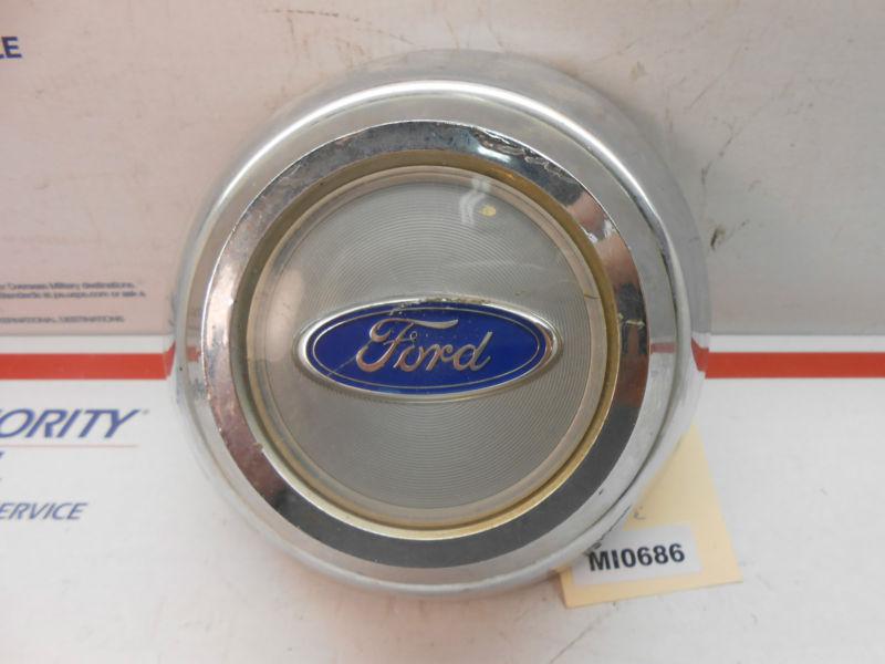 1993-1997 ford crown vic ltd center hub cap   mi0686