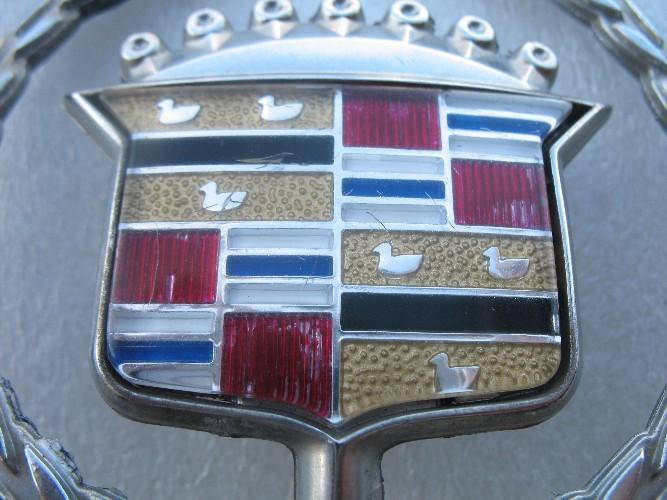 2001 CADILLAC DEVILLE DTS DHS FRONT HOOD CHROME EMBLEM LOGO BADGE 00 01 02 03 05, US $40.00, image 4