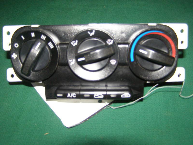 Sell 2002 KIA SPECTRA AC CLIMATE CONTROL OEM w/o cabin filter in