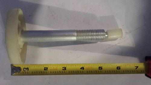 Pompanette marine seat base spider lock handle  6 x 5/8"