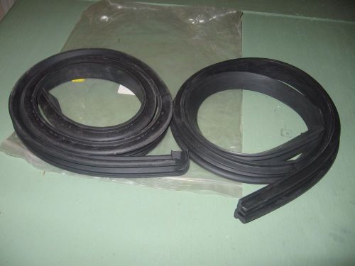 1961 chevrolet ht &amp; 1961 belair ht roof rail rubber w/lace